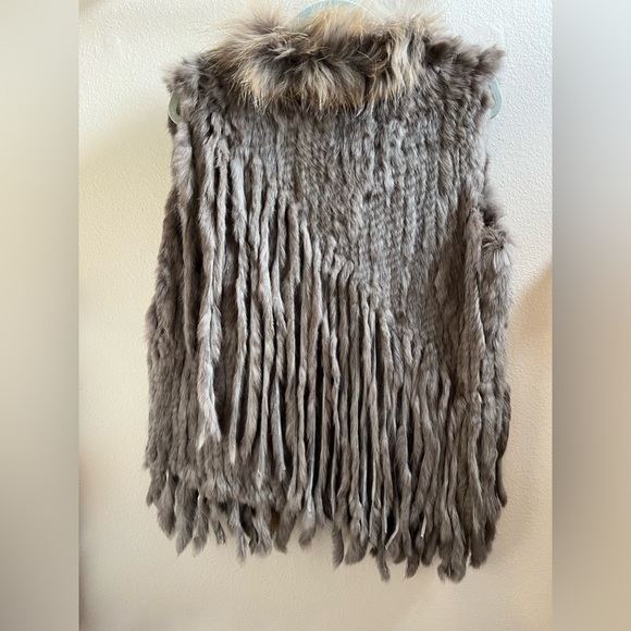 G.W.B.G Fur Vest - Picture 2 of 7